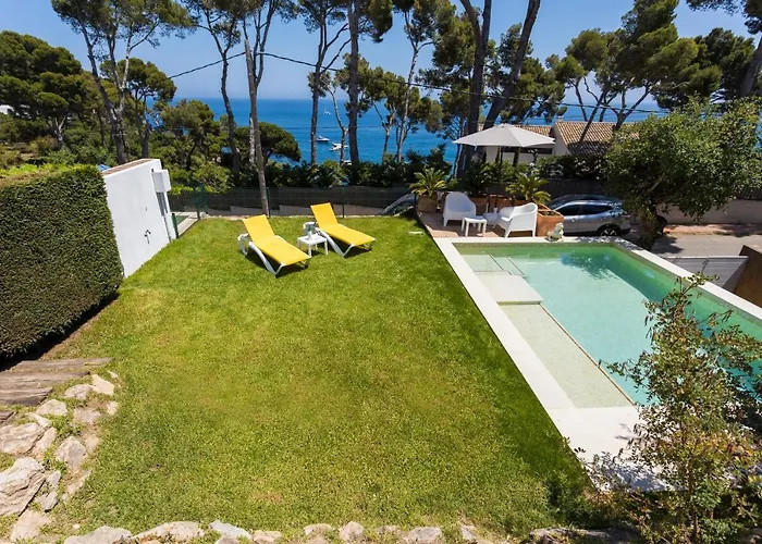 Frontline Sea Villa With Private Pool In Calella - Alba
